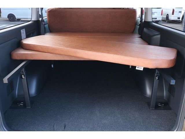 TOYOTA HIACE VAN 4WD 2026 Image 31