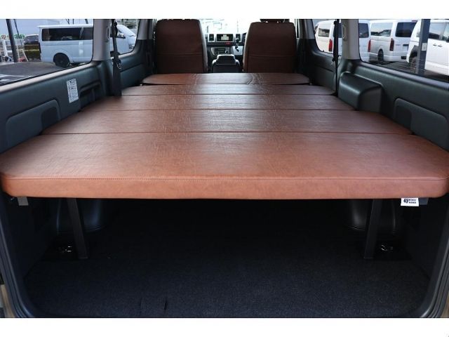 TOYOTA HIACE VAN 4WD 2026 Image 31