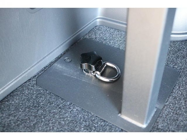 TOYOTA HIACE VAN 4WD 2026 Image 31