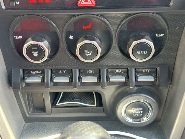 TOYOTA 86 2012 Image 31