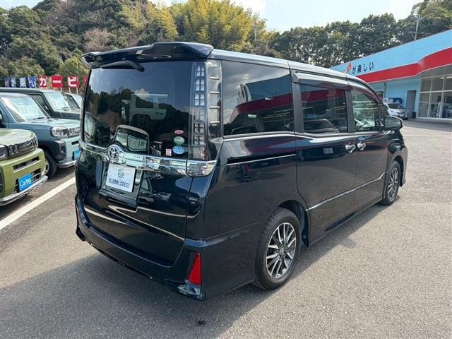 TOYOTA VOXY 2015 Image 31