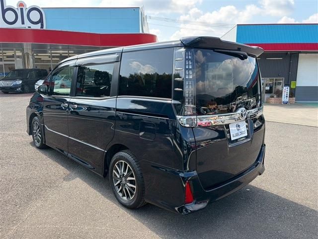 TOYOTA VOXY 2015 Image 31