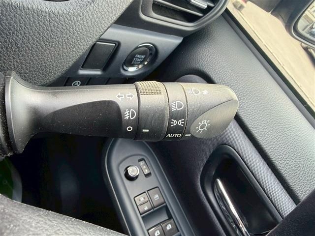 TOYOTA VOXY 2015 Image 31