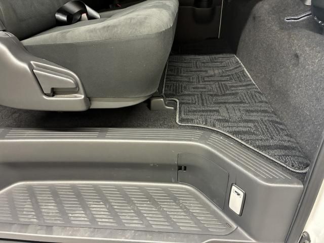 TOYOTA HIACE VAN 4WD 2015 Image 31