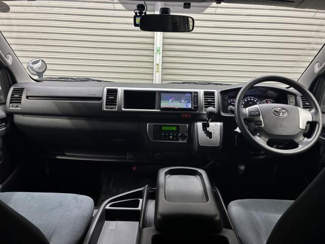 TOYOTA HIACE VAN 4WD 2015 Image 31