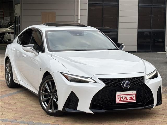 TOYOTA LEXUS IS300H 2021 Image 31