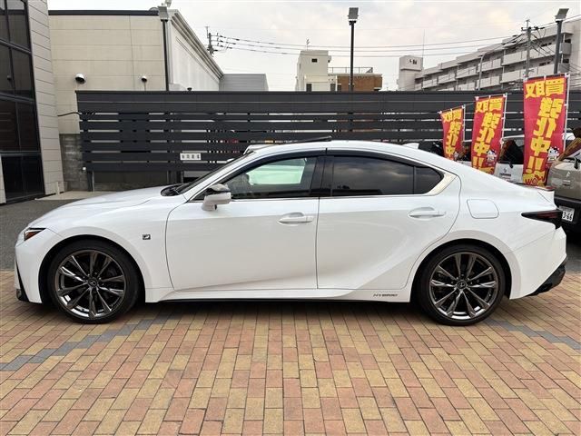 TOYOTA LEXUS IS300H 2021 Image 31