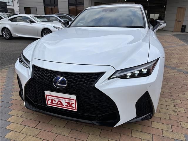 TOYOTA LEXUS IS300H 2021 Image 31