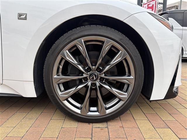 TOYOTA LEXUS IS300H 2021 Image 31