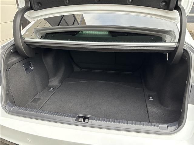 TOYOTA LEXUS IS300H 2021 Image 31