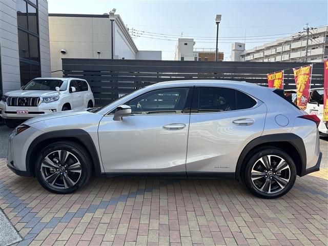 TOYOTA LEXUS UX250H 2019 Image 31