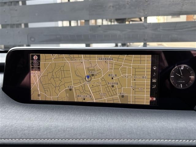 TOYOTA LEXUS UX250H 2019 Image 31