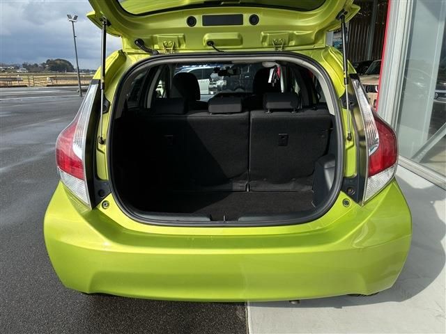 TOYOTA AQUA 2015 Image 31