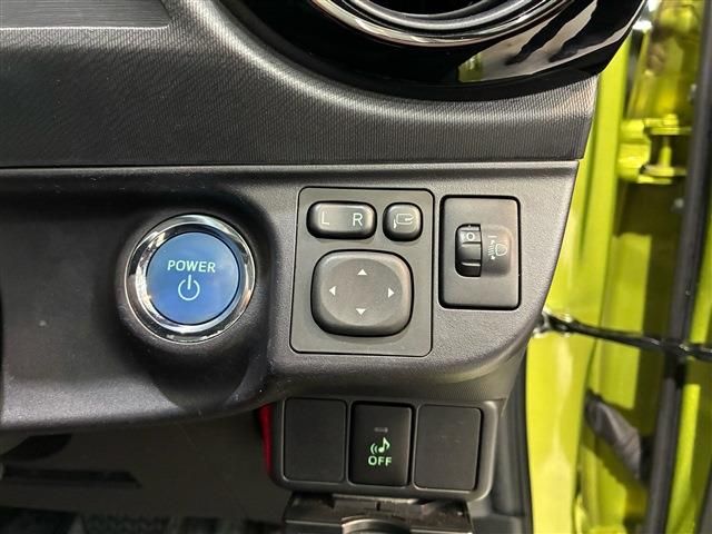 TOYOTA AQUA 2015 Image 31