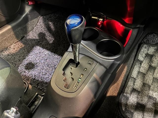 TOYOTA AQUA 2015 Image 31