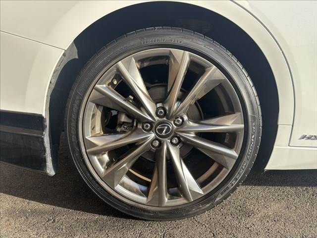 TOYOTA LEXUS ES300H 2019 Image 31