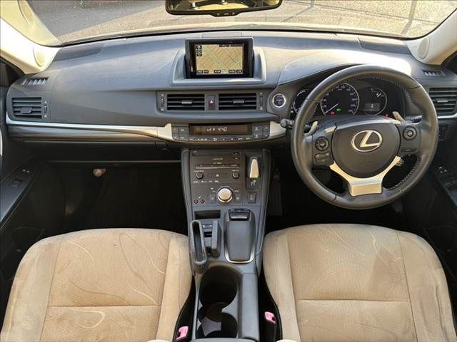 TOYOTA LEXUS CT200H 2014 Image 31