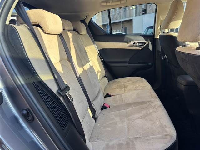 TOYOTA LEXUS CT200H 2014 Image 31