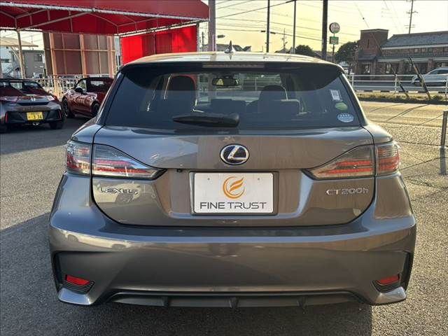 TOYOTA LEXUS CT200H 2014 Image 31