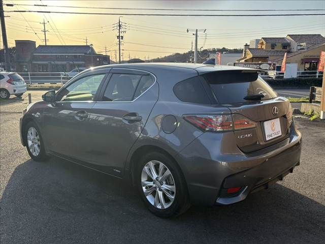 TOYOTA LEXUS CT200H 2014 Image 31