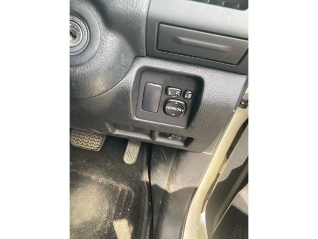 TOYOTA HARRIER 2WD 2005 Image 31