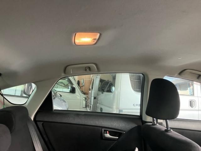 TOYOTA PRIUS 2013 Image 31