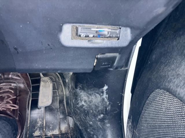 TOYOTA PRIUS 2013 Image 31