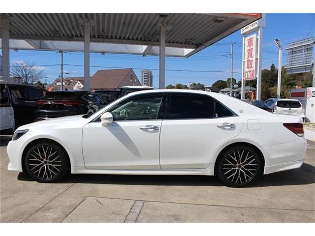 TOYOTA CROWN SEDAN 2017 Image 31