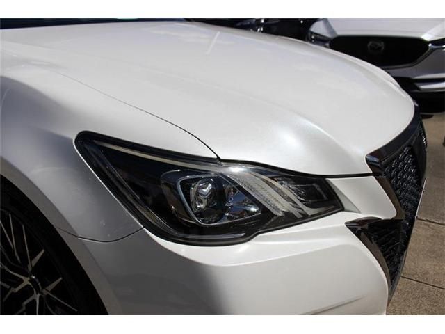 TOYOTA CROWN SEDAN 2017 Image 31