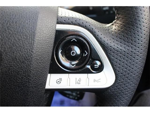 TOYOTA PRIUS PHV 2017 Image 31