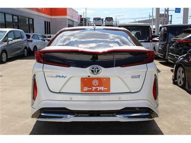 TOYOTA PRIUS PHV 2017 Image 31