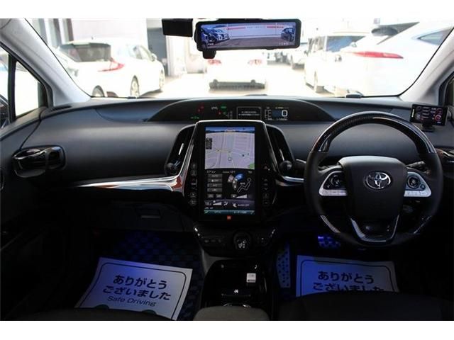TOYOTA PRIUS PHV 2017 Image 31