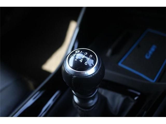 TOYOTA C-HR 2019 Image 31