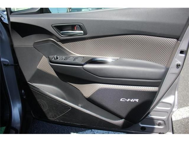 TOYOTA C-HR 2019 Image 31