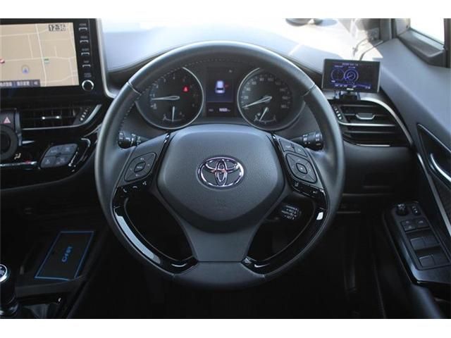 TOYOTA C-HR 2019 Image 31