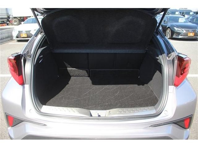 TOYOTA C-HR 2019 Image 31