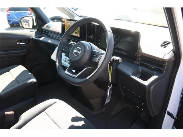 NISSAN SERENA  WG 4WD 2025 Image 31