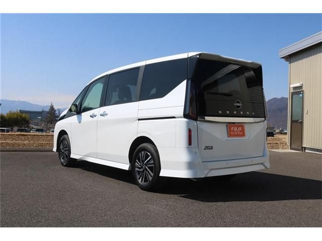 NISSAN SERENA  WG 4WD 2025 Image 31