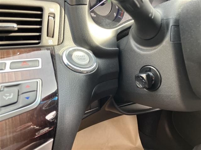 NISSAN FUGA HYBRID 2012 Image 31