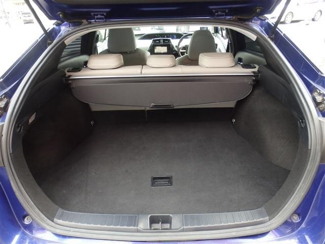 TOYOTA PRIUS 2016 Image 31