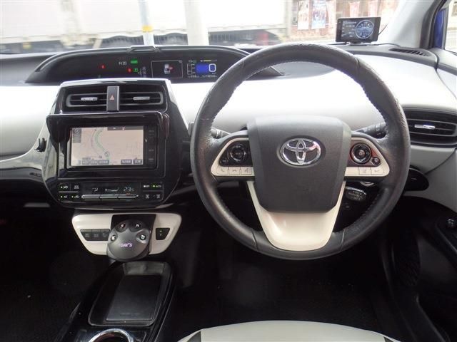TOYOTA PRIUS 2016 Image 31