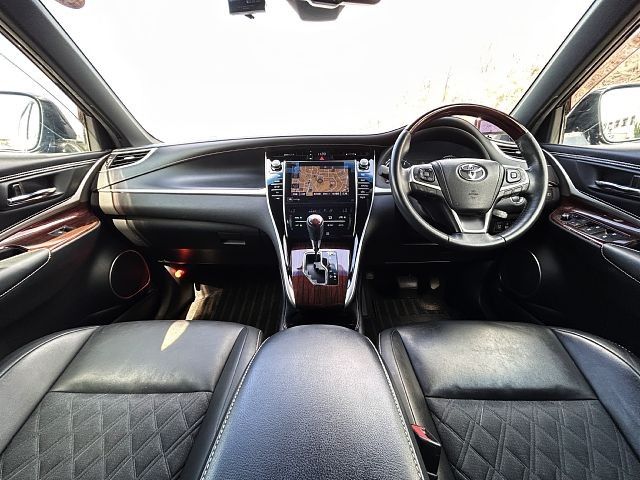 TOYOTA HARRIER 2WD 2017 Image 31