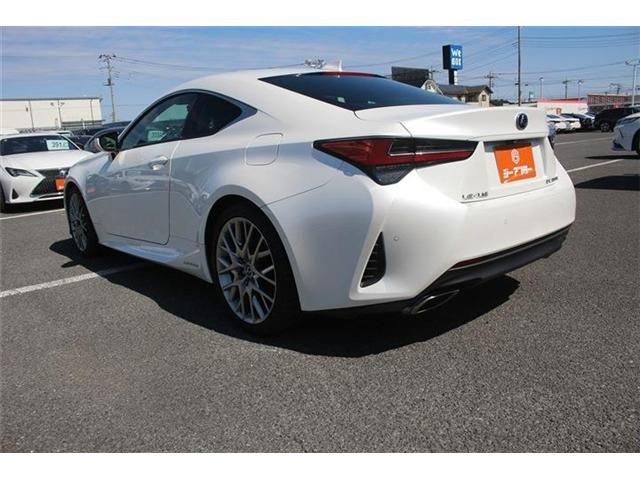TOYOTA LEXUS RC300H 2018 Image 31