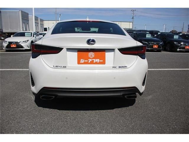 TOYOTA LEXUS RC300H 2018 Image 31