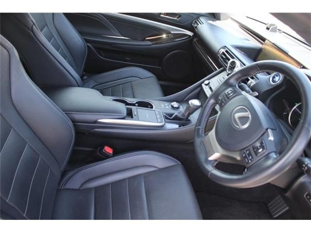 TOYOTA LEXUS RC300H 2018 Image 31