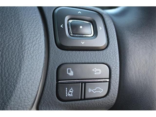 TOYOTA LEXUS RC300H 2018 Image 31