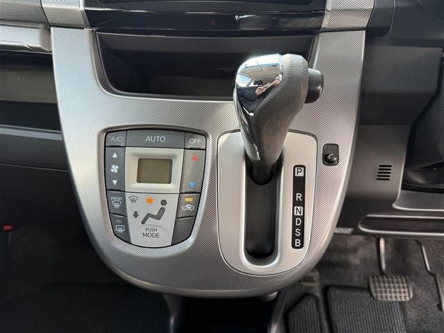 DAIHATSU MOVE CUSTOM 2014 Image 31