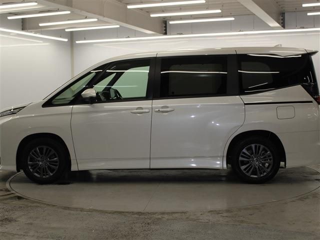 TOYOTA VOXY 2023 Image 31