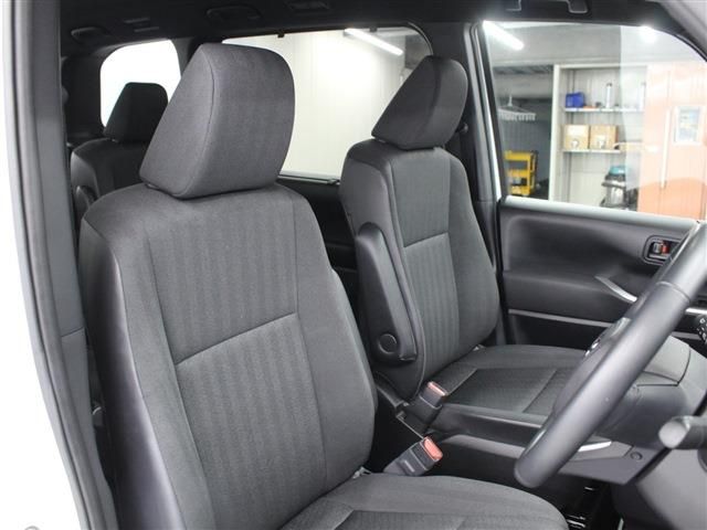 TOYOTA VOXY 2023 Image 31