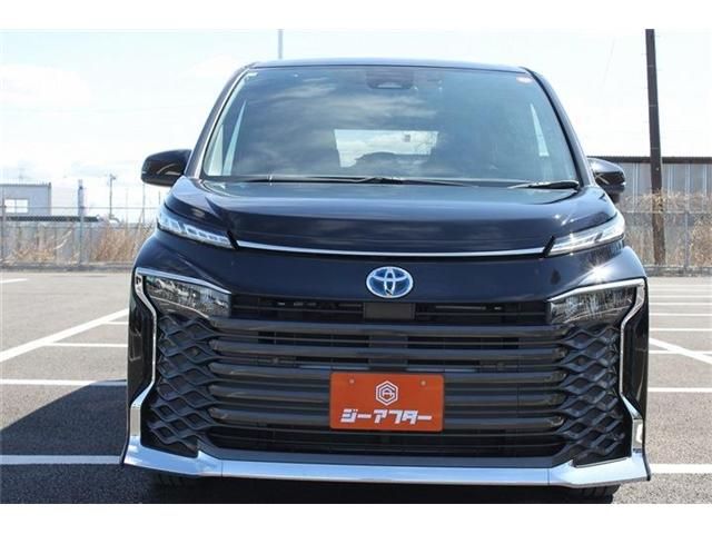 TOYOTA VOXY HYBRID 2025 Image 31